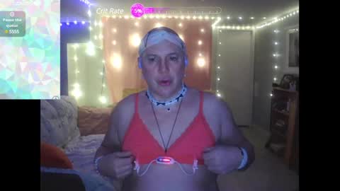 Snapshot of tglacey chatting on 02.20.25 lacey online show from 02.20.25