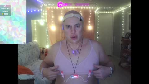 Snapshot of tglacey chatting on 02.23.25 lacey online show from 02.23.25