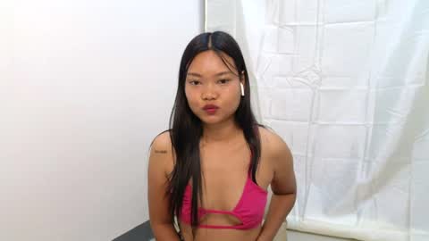 Snapshot of thailand4you chatting on 06.16.26 AbbieThai online show from 06.16.26