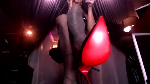 Snapshot of thalia_saint chatting on 06.25.26 Thalia Saint online show from 06.25.26