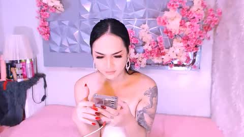 Thalia online show from 12.22.25