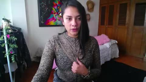 Snapshot of thaliacooper chatting on 12.02.24 online show from 12.02.24