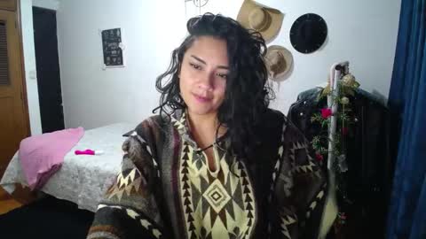 Snapshot of thaliacooper chatting on 01.19.25 online show from 01.19.25