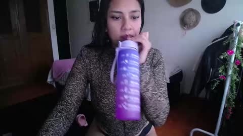 Snapshot of thaliacooper chatting on 02.09.25 online show from 02.09.25