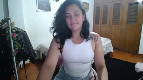 Snapshot of thaliacooper chatting on 03.01.25 online show from 03.01.25