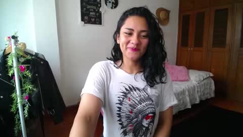 Snapshot of thaliacooper chatting on 03.06.25 online show from 03.06.25