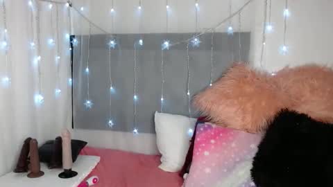 Thamara online show from 11.27.25