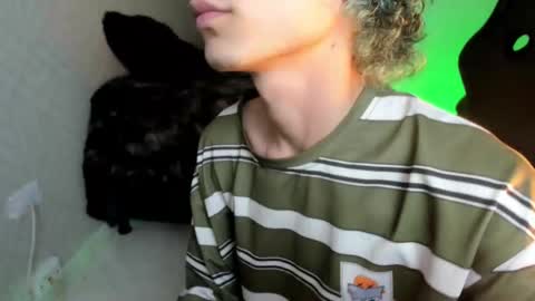 Snapshot of thanier_18 chatting on 02.28.26 thanier_18 online show from 02.28.26