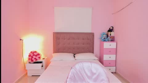 Independent model online show from 12.07.24