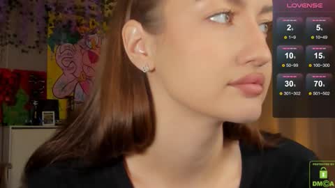 Snapshot of that_eva chatting on 11.18.25 Your Eva online show from 11.18.25