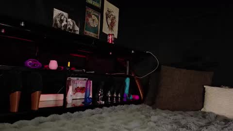 Bella online show from 12.17.25