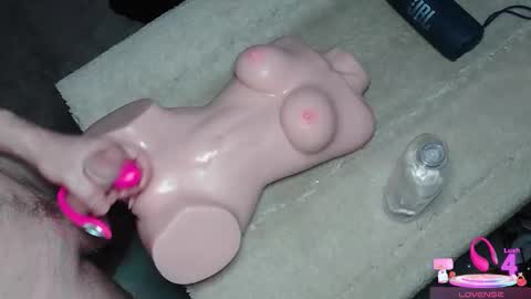 Snapshot of thatswhatshesaid143 chatting on 10.31.25 ThatsWhatSheSaid online show from 10.31.25