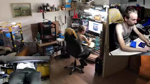 Snapshot of the0archon chatting on 11.07.25 Michal online show from 11.07.25