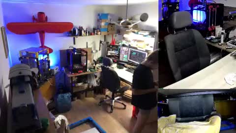 Snapshot of the0archon chatting on 11.13.25 Michal online show from 11.13.25