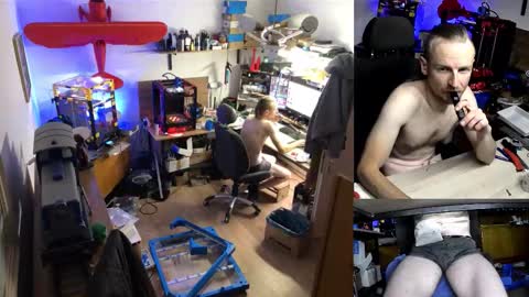 Snapshot of the0archon chatting on 11.22.25 Michal online show from 11.22.25