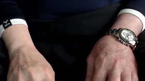 Snapshot of the1pocketrocket chatting on 12.28.24 the1pocketrocket online show from 12.28.24