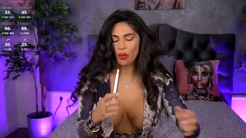 Aisha online show from 02.10.25