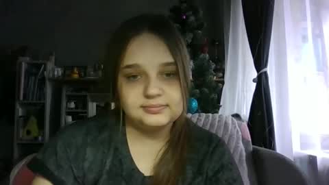 Snapshot of the_best_girl_in_the_world1 chatting on 11.12.25 best girl online show from 11.12.25