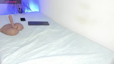 Snapshot of the_black_woman chatting on 12.03.25 sofia online show from 12.03.25