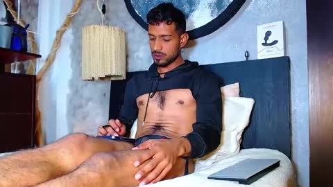 the dog lian online show from 11.12.25