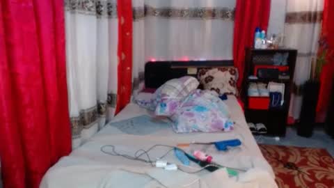 Snapshot of the_girl_nxt_door chatting on 02.13.25 samm online show from 02.13.25