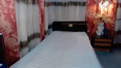 Snapshot of the_girl_nxt_door chatting on 02.18.25 samm online show from 02.18.25