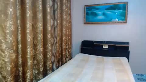 Snapshot of the_girl_nxt_door chatting on 11.22.25 samm online show from 11.22.25