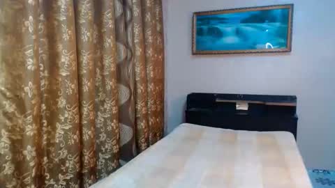 Snapshot of the_girl_nxt_door chatting on 11.24.25 samm online show from 11.24.25