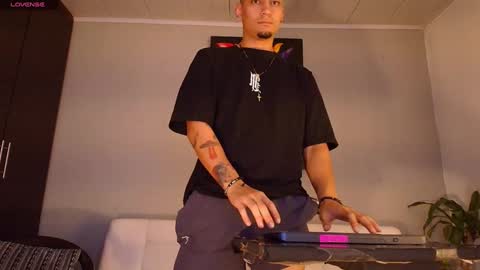 Snapshot of the_golden_boys chatting on 12.15.24 SCOTT THEO KAMERON GENDERSON online show from 12.15.24