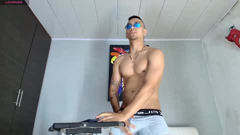 Snapshot of the_golden_boys chatting on 01.08.25 SCOTT THEO KAMERON GENDERSON online show from 01.08.25