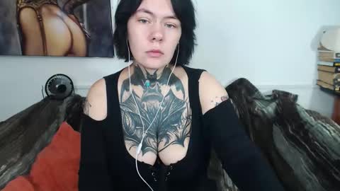 the_ice_woman online show from 09.12.25