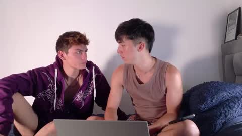 the_lionss online show from 04.17.26