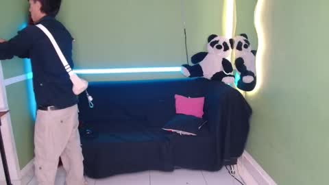 Snapshot of the_muderer chatting on 12.01.25 murderer online show from 12.01.25