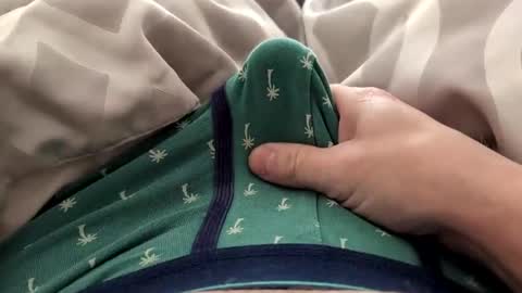 Snapshot of the_one_who_is_small chatting on 12.19.24 TheOne online show from 12.19.24