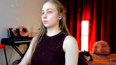 Ally    STREAMING ON TWITCH NOW Check my Twitter for updates online show from 12.22.25