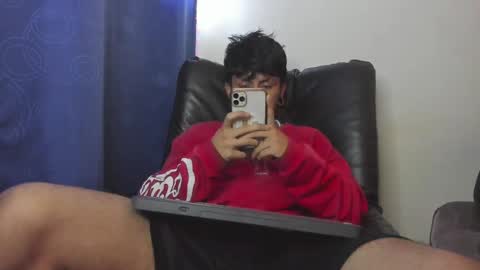 Snapshot of the_weed_guys chatting on 01.05.25 Danny online show from 01.05.25