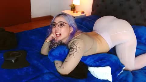 Snapshot of thea_aphros chatting on 11.30.25 Diosa Afrodita online show from 11.30.25