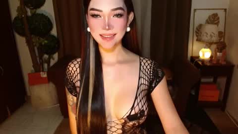 Snapshot of thea_whong chatting on 03.28.26 thea_whong online show from 03.28.26