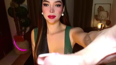 Snapshot of thea_whong chatting on 05.02.26 thea_whong online show from 05.02.26