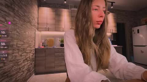 J online show from 09.08.25