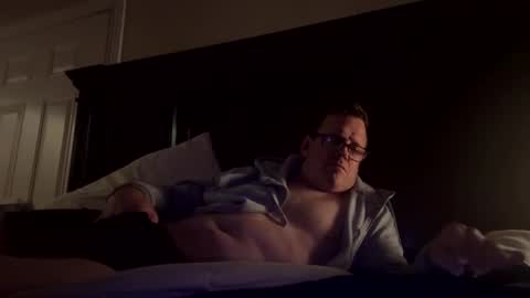 Every-day Average People Play Here online show from 04.20.26