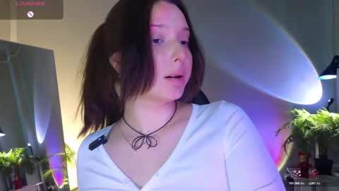 Snapshot of thebbylu chatting on 09.29.25 Lucy online show from 09.29.25