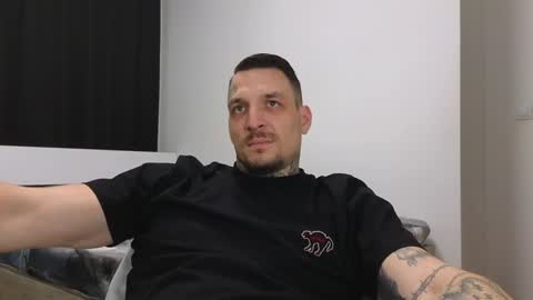 Snapshot of thebestmuscles chatting on 12.18.24 John online show from 12.18.24