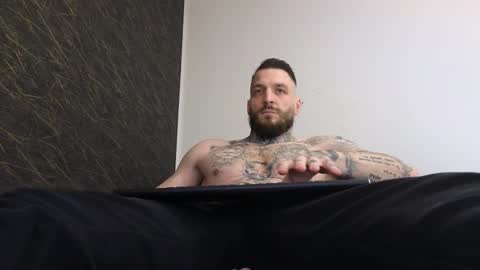 Snapshot of thebestmuscles chatting on 03.05.25 John online show from 03.05.25