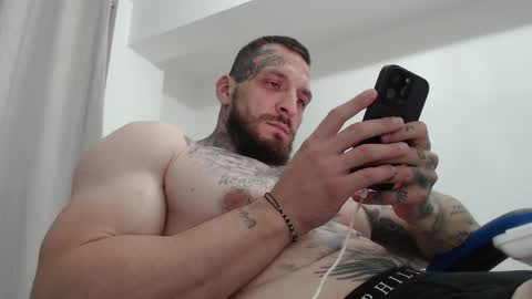 Snapshot of thebestmuscles chatting on 10.08.25 John online show from 10.08.25