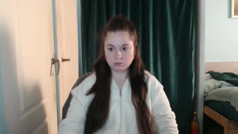 Snapshot of theblackdiamond194588 chatting on 05.06.26 raissa online show from 05.06.26