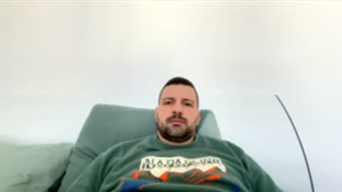 Snapshot of thebrokersenior chatting on 02.02.26 thebrokersenior online show from 02.02.26