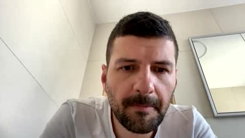 Snapshot of thebrokersenior chatting on 03.17.26 thebrokersenior online show from 03.17.26