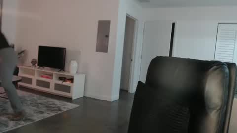 Snapshot of thecaramelldoll chatting on 01.23.25 thecaramelldoll online show from 01.23.25