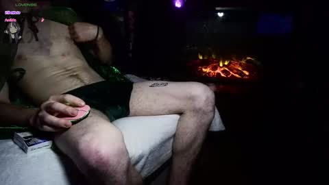 Snapshot of thecarrguyy chatting on 10.31.25 Thatcarrguyy online show from 10.31.25